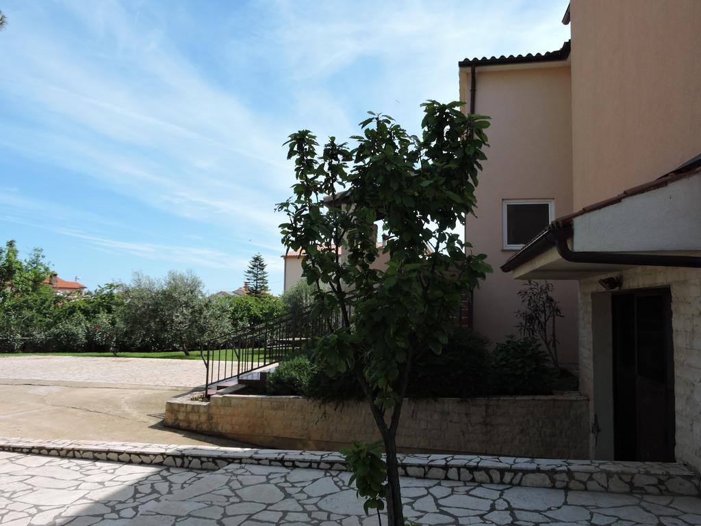Apartments Vera Ližnjan Εξωτερικό φωτογραφία
